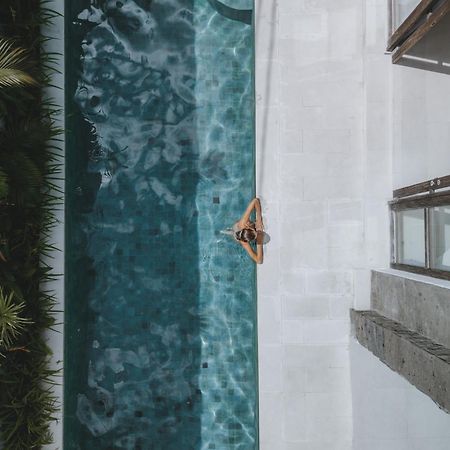 Aster Villa Seminyak المظهر الخارجي الصورة